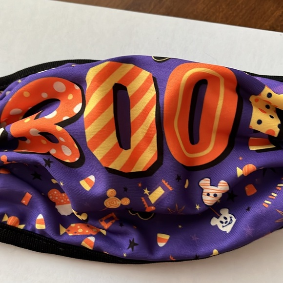 Lot of 2 Disney Parks reusable face masks Mickey Mouse Halloween - Picture 3 of 7